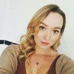 Hannah Wake - @hannahlittlewing - Instagram