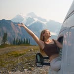 Hannah Wright - @hannahmayhikes - Instagram