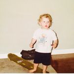 Harrison Knight - @harrison70ies - Instagram