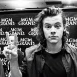 ╰(◡‿◡✿╰) - @harry.daily - Instagram