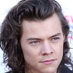 @harry_makes_me_glaze - Instagram