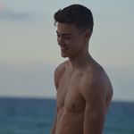 🄷🄰🅁🅁🅈 - @harry.hale.rp - Instagram
