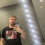 @harrykeyes011 - Instagram