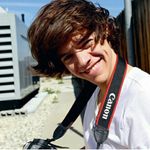 Harry Smiles 😉😉 - @harrys_different - Instagram