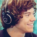 Harry smiles not styles - @life_full_of_styles - Instagram
