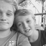 Harvey Gaming With Friend🎮 - @harvey_spoor_123 - Instagram