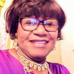 Hattie Martin Mays - @browneebeespook - Instagram