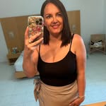 Hayley Burrows - @hayley_burrows - Instagram