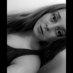 Hayley Hyde - @hayley.rene.33 - Instagram