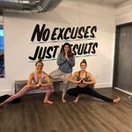 Hayley Katz - @thatyogaboslife - Instagram
