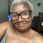 Hazel Arnold - @sipteawithazel - Instagram