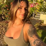 Hazel Bicknell - @harzel.bicknell - Instagram
