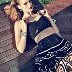 Hazel Clements - @ashbushipas - Instagram