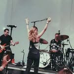 Hazel Floyd - @caraxbea - Instagram
