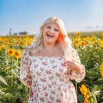 Heather Nickole• Highschool Senior Photographer • College Grads - @heathernickoleseniors - Instagram