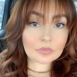 Heather Hogsett - @hollaitsheatha - Instagram