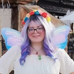 Heather Linkous - @2leggedllama - Instagram
