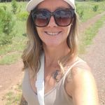 Heather Mead - @phyllodoceflower - Instagram