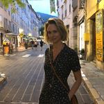 Heather Packer - @yogistylist - Instagram