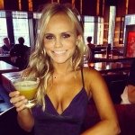 Heidi lowe - @heidilove88 - Instagram