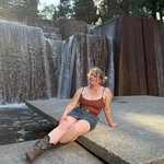 Helen - @helen.bee.cher - Instagram