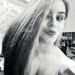 Helen Silveira - @helenboneberg - Instagram