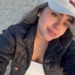 Helen Cardenas - @helencardenas10 - Instagram