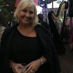 Helen Cox - @helencox000 - Instagram