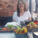 Helen Roach - @elleroach402 - Instagram