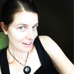 Helen Travers - @halfshoe - Instagram