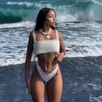 𝑒𝑙 - @_.helena_black - Instagram