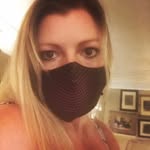 Helena Bond - @bee_henny - Instagram