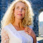 Hjørdis Helena Oftestad - @helenaoftestad.soprano - Instagram