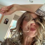 Helen Schell - @helen.schell.77 - Instagram
