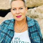 Helena Travis Mark - @helen_04321 - Instagram
