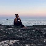 Hélène Roy - @heleneroyoga - Instagram