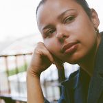 Henrietta Bennett - @henrimakesdocs - Instagram