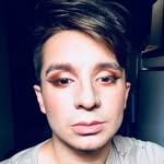 Enrique Cavazos - @henrykweenbeauty - Instagram