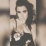 Danielle Henry Saunders - @daniellemarie.reddington - Instagram