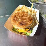 Henrys hamburgers &hot dogs - @enriqueramirez4876 - Instagram