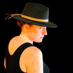 Hilary Benoit - @wildnorthbee - Instagram