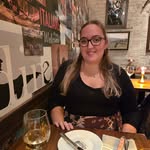 Hilary D - @hilaryd111reads - Instagram