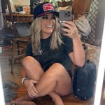 Hillary Davis - @hillary_elyse - Instagram
