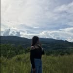 Hillary De Leon - @urbae_hill - Instagram