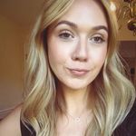 Hillary Leach - @hillaryannee - Instagram