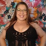 Hillary Love - @wanderlounge_bus - Instagram