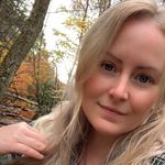 Hillary Lyons - @hickoryhillhikes - Instagram