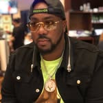 holiday jones - @holidaycash - Instagram