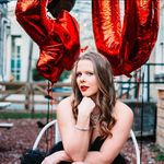 Hollie Moore - @hollie_moore84 - Instagram
