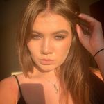 Hollie Wright - @holliejaneann - Instagram